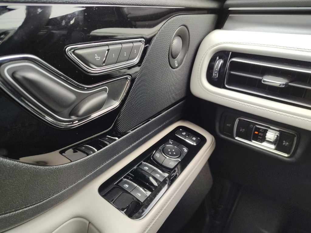 2026 Lincoln Aviator Premiere - Photo 16