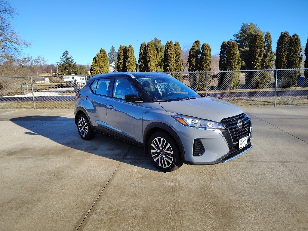Used 2023 Nissan Kicks SV SUV