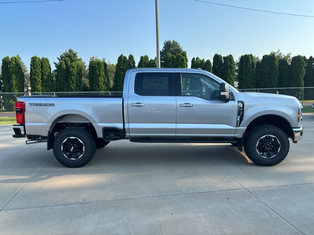 New 2027 Ford F-250 XLT Truck Crew Cab