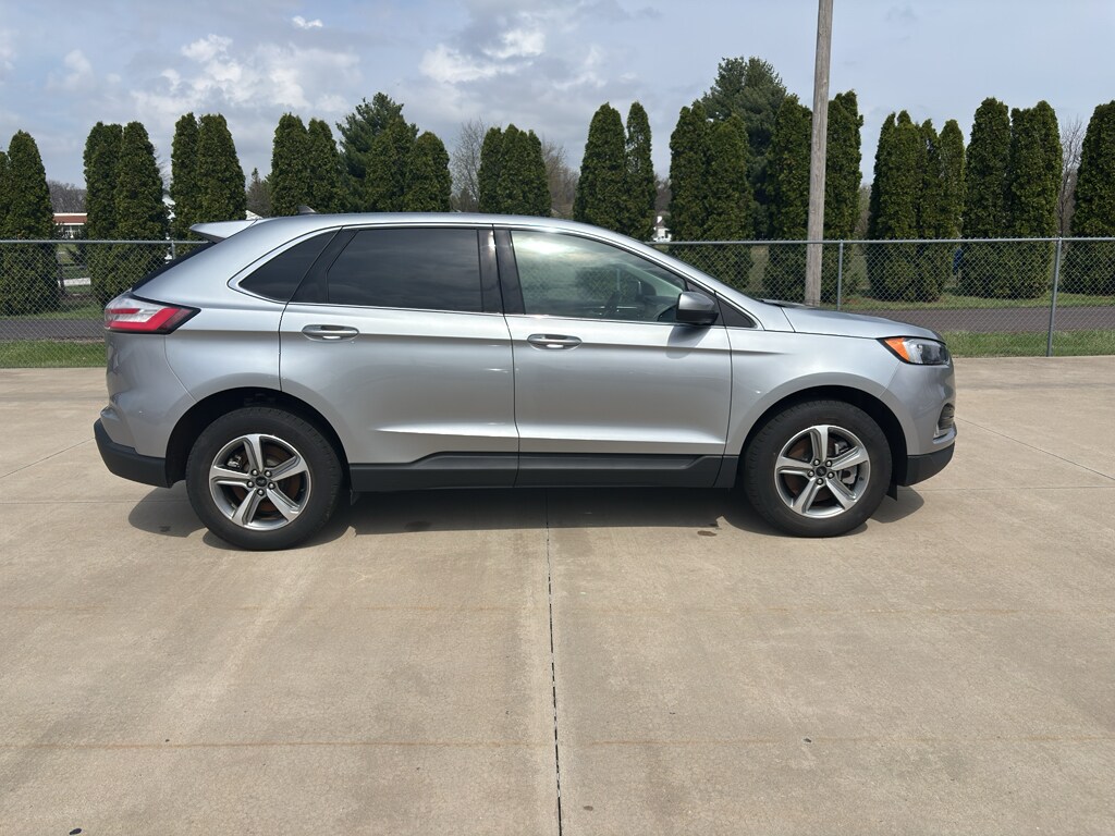 Used 2024 Ford Edge SEL SUV