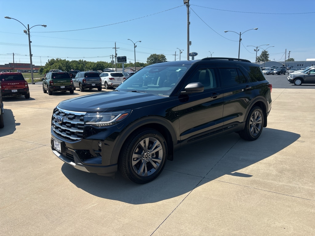 New 2026 Ford Explorer Active w/200A Pkg SUV