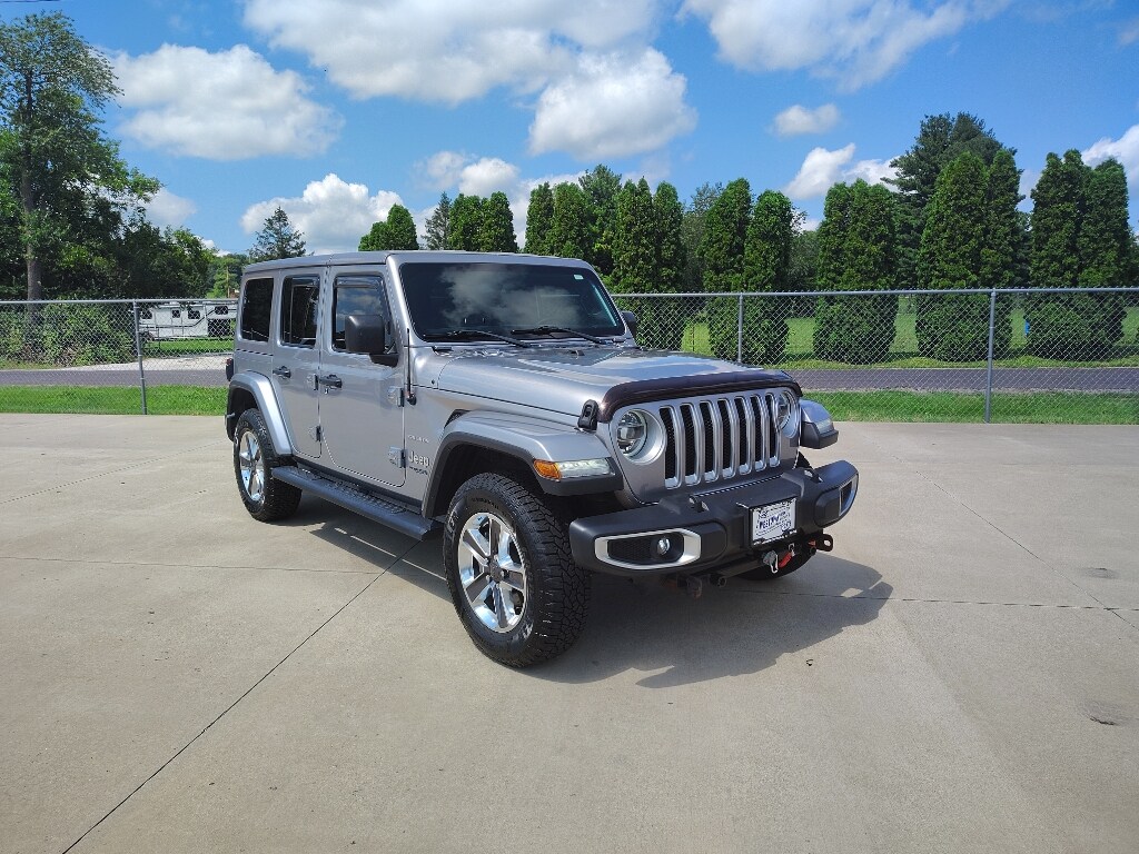 2018 Jeep Wrangler Unlimited Sahara photo 2