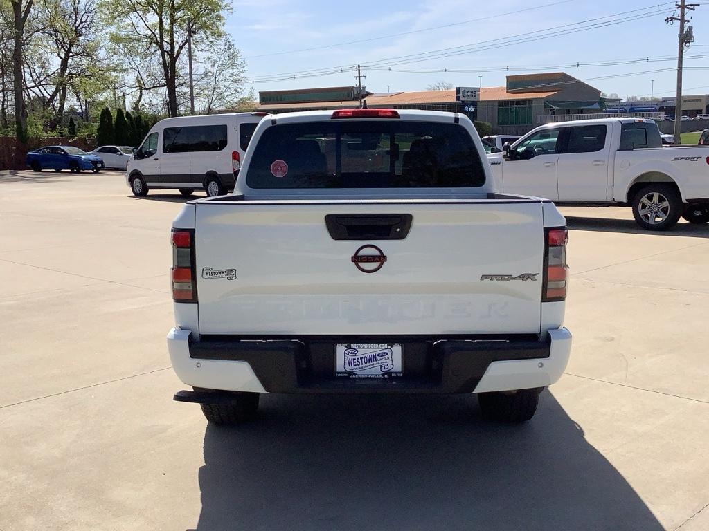 2023 Nissan Frontier PRO-4X Crew Cab photo 4