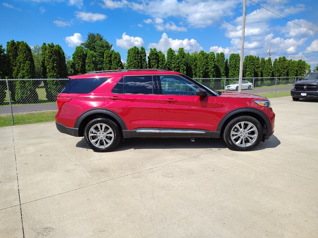 2023 Ford Explorer XLT photo 4