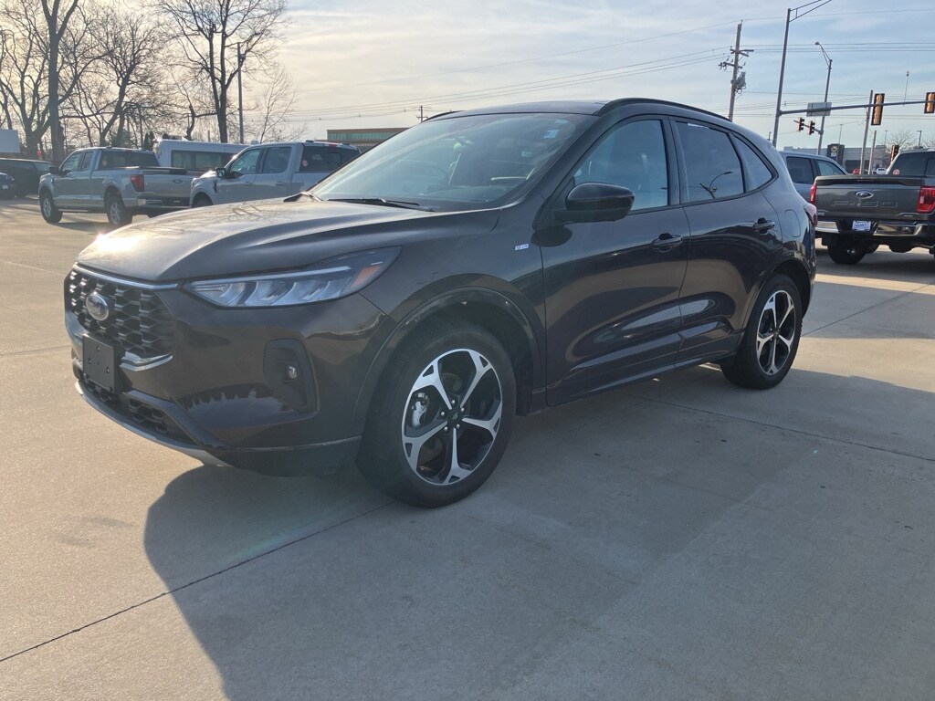 Used 2023 Ford Escape ST-Line Select SUV