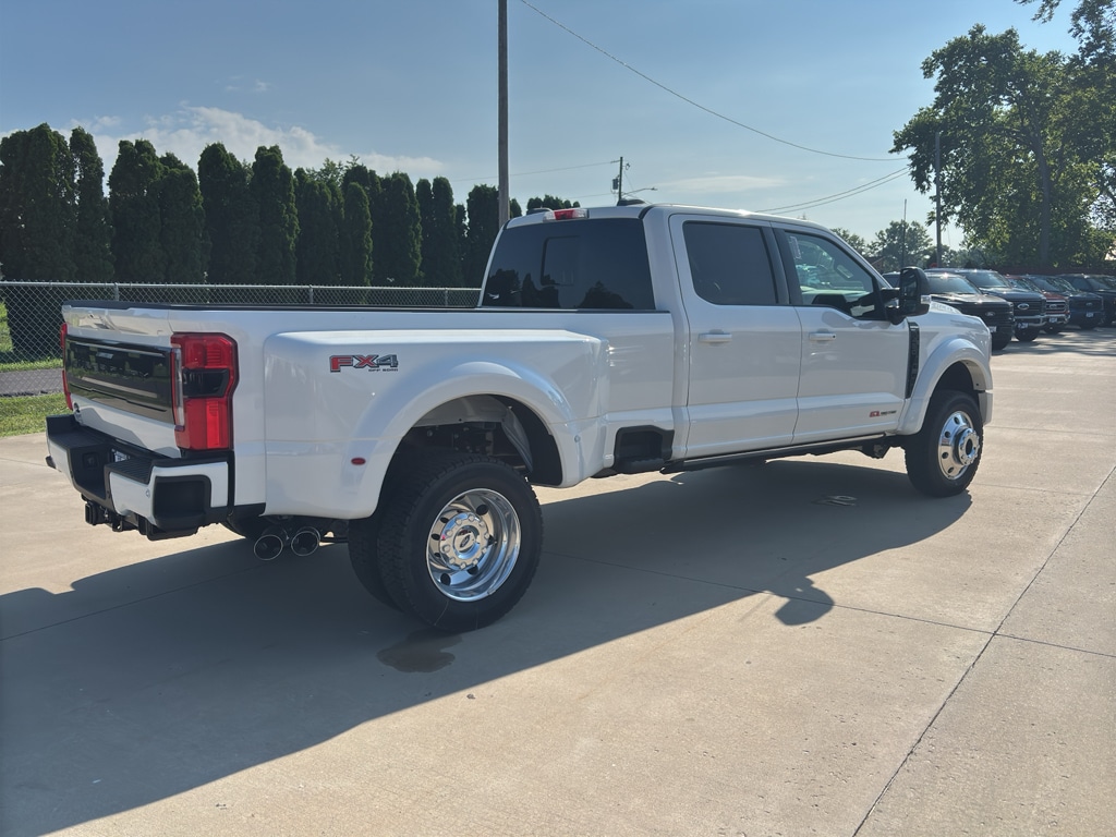 New 2026 Ford F-450 Platinum Truck Crew Cab