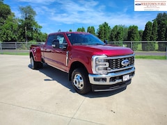 2025 Ford F-350 Lariat Truck Crew Cab