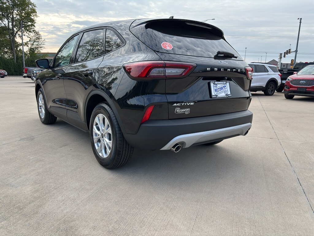 2026 Ford Escape Active photo 2