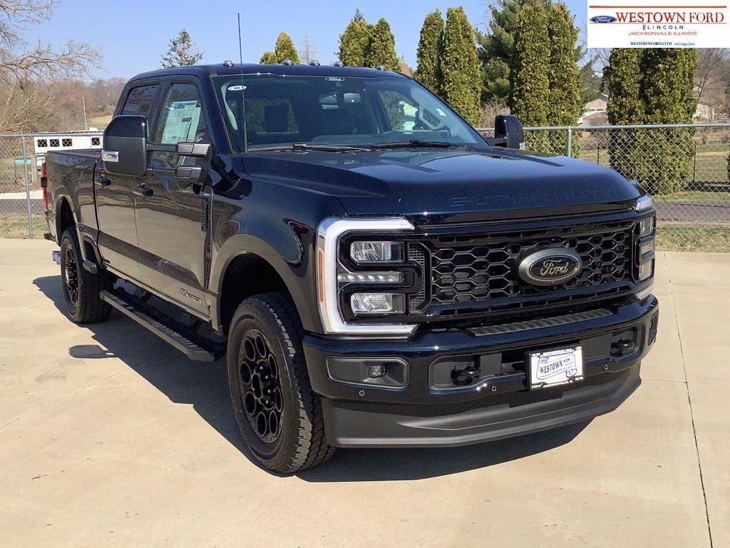 2025 Ford F-250 Lariat photo 2