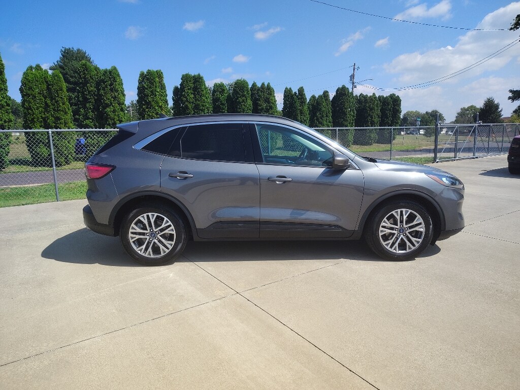 2022 Ford Escape SEL photo 4