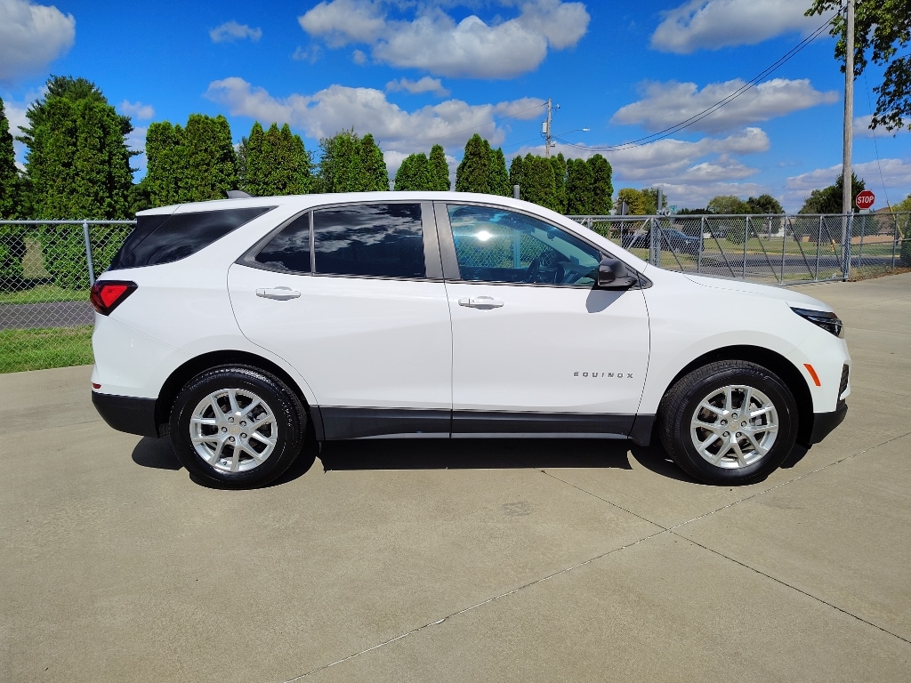Used 2023 Chevrolet Equinox LS SUV