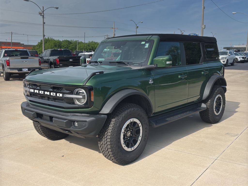 Used 2025 Ford Bronco Outer Banks SUV