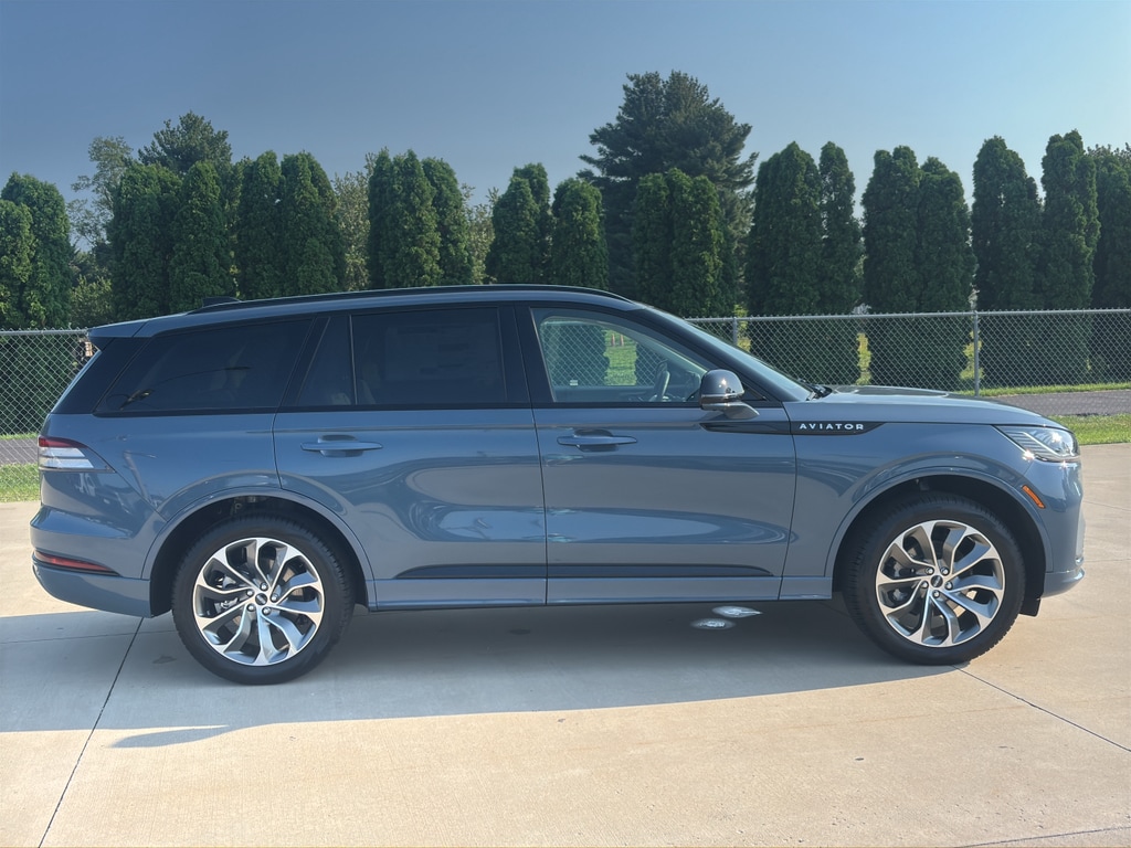 New 2026 Lincoln Aviator Premiere SUV