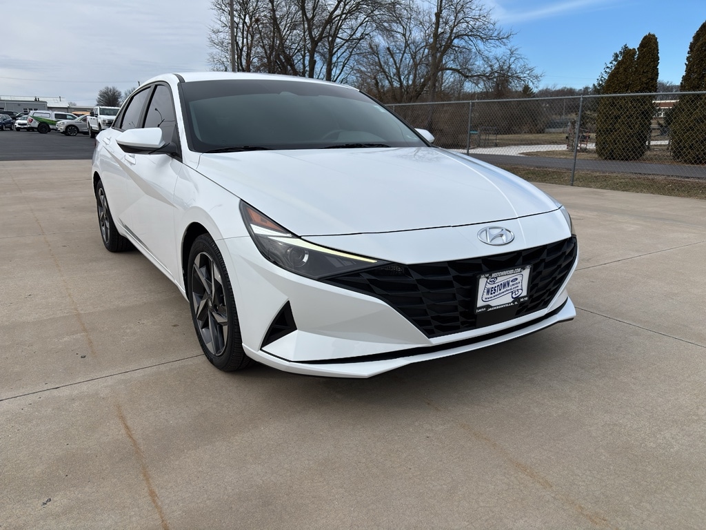 Used 2023 Hyundai Elantra SEL Sedan