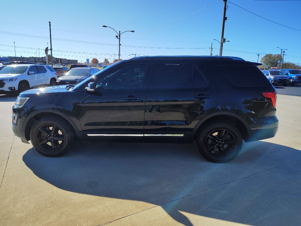 Used 2017 Ford Explorer XLT SUV