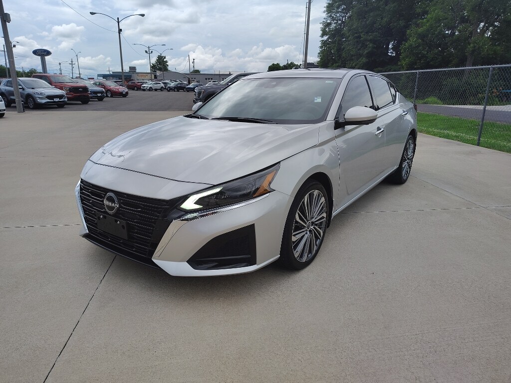 2024 Nissan Altima 2.5 SL photo 3
