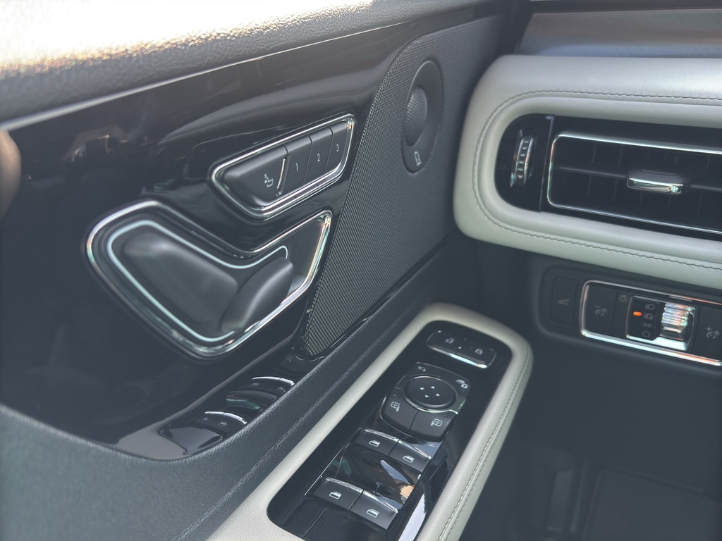 2026 Lincoln Aviator Premiere - Photo 16