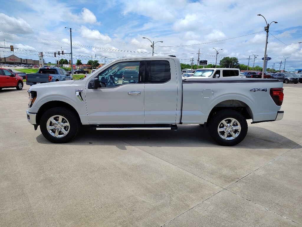 2024 Ford F-150 XLT photo 4