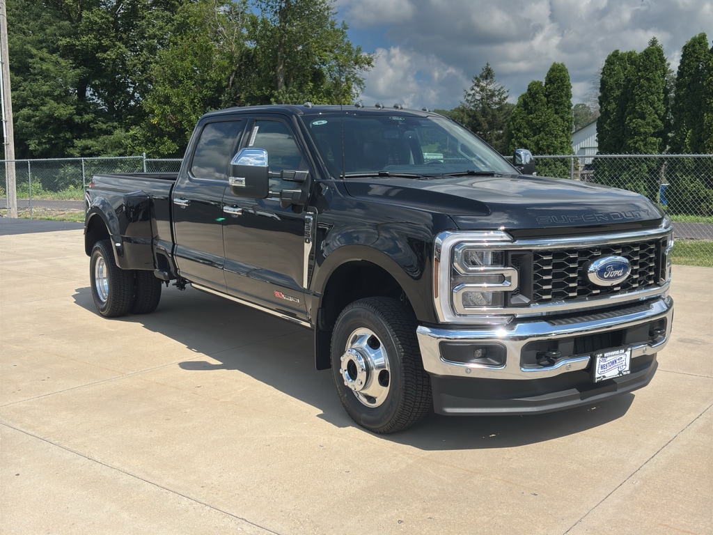 New 2026 Ford F-350 Lariat Truck Crew Cab