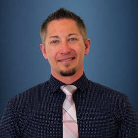 Staff member Isaac Fronk from d7f86e634917