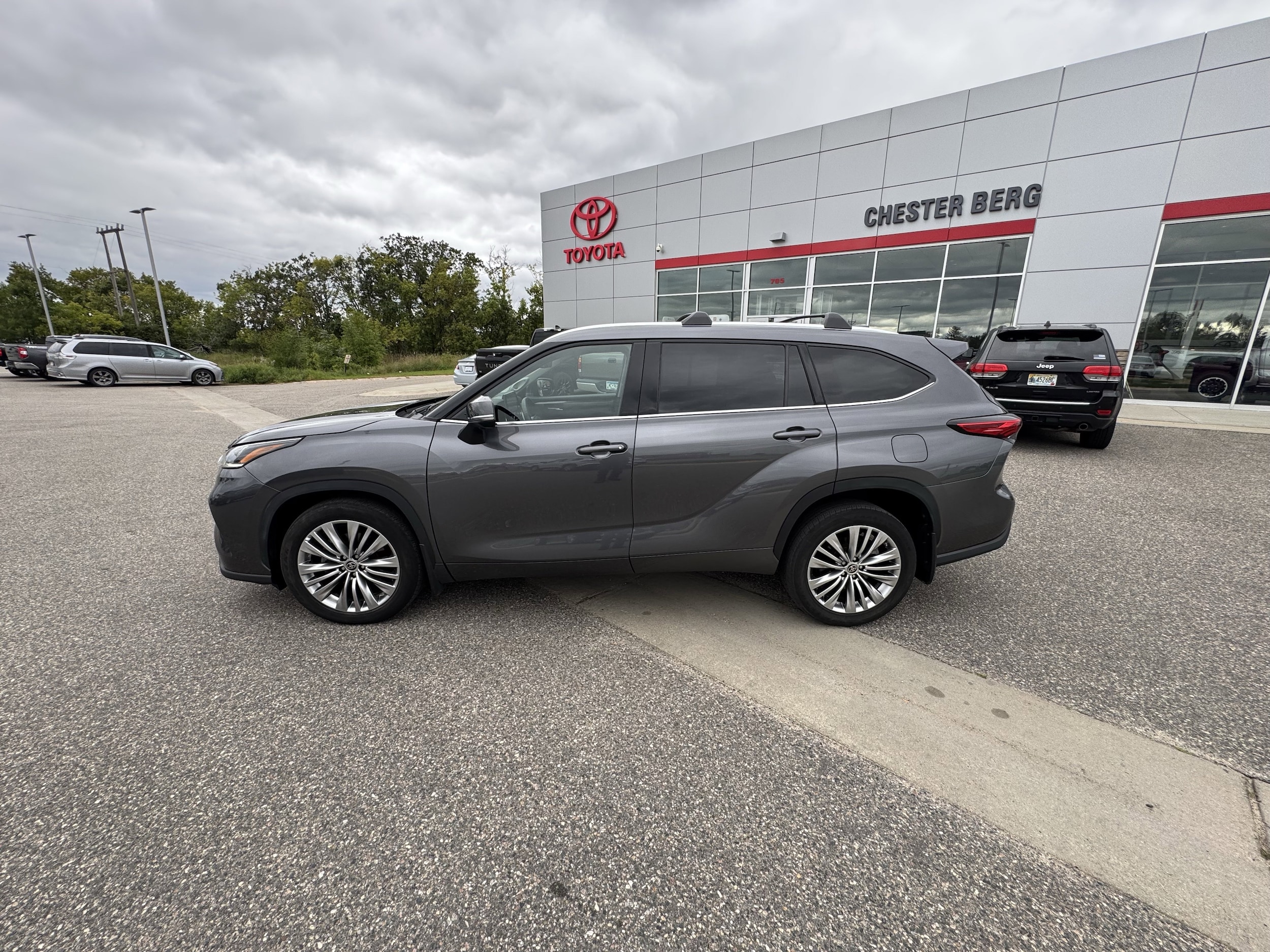 2023 Toyota Highlander Platinum