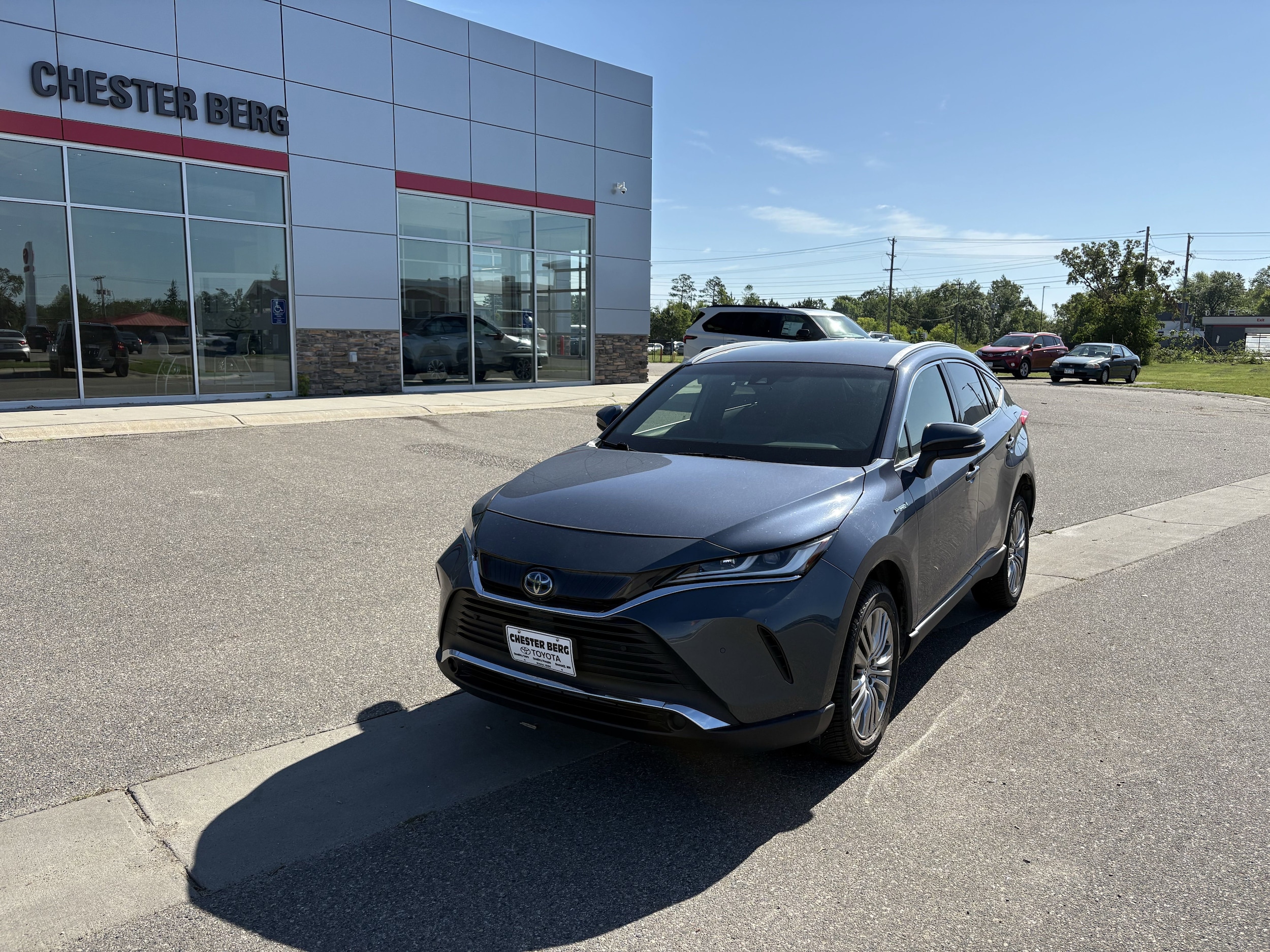 Used 2021 Toyota Venza XLE with VIN JTEAAAAH0MJ037136 for sale in Bemidji, Minnesota