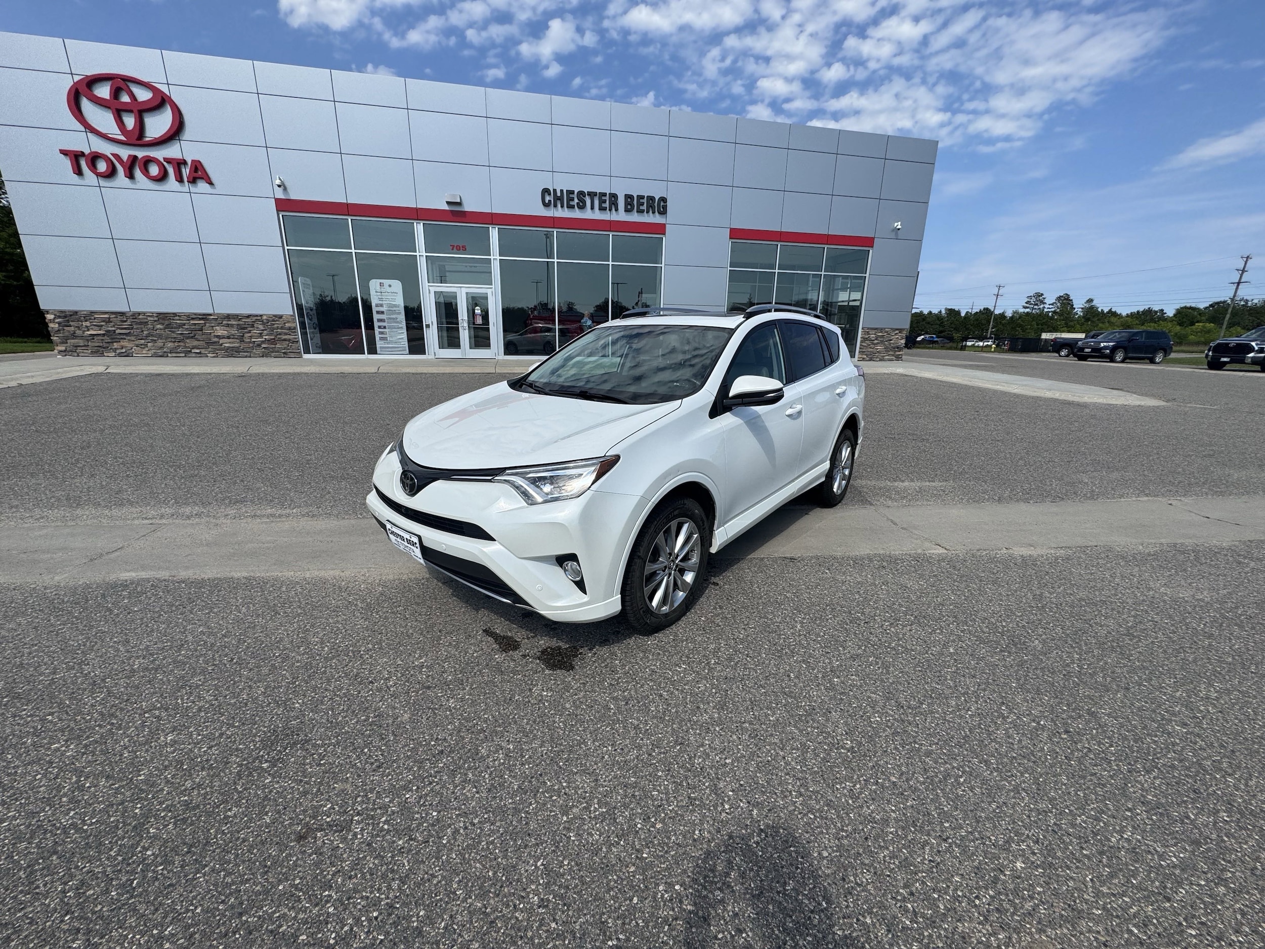 Used 2018 Toyota RAV4 Platinum with VIN 2T3DFREV2JW784171 for sale in Bemidji, Minnesota
