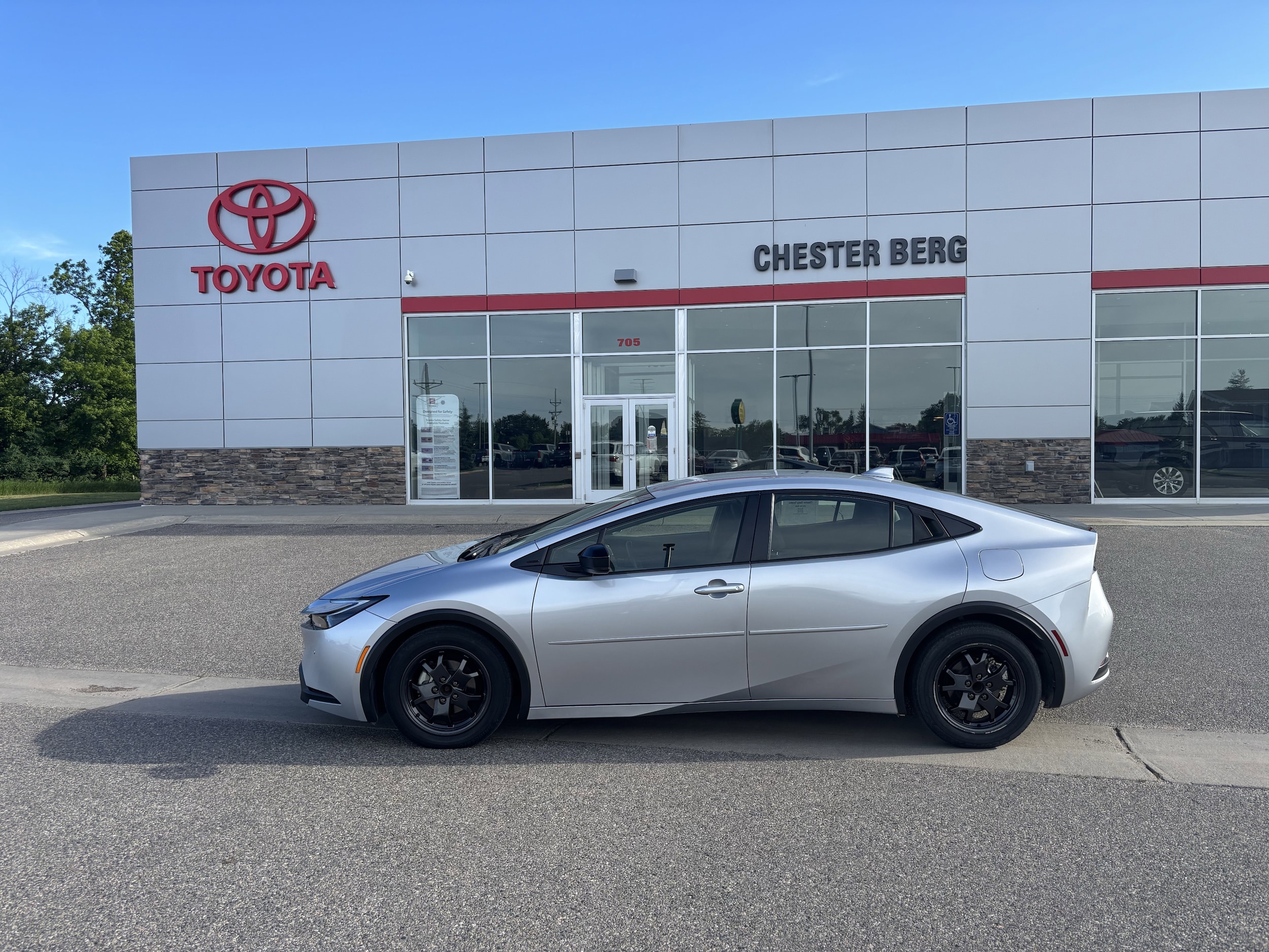 2023 Toyota Prius LE FWD's photo