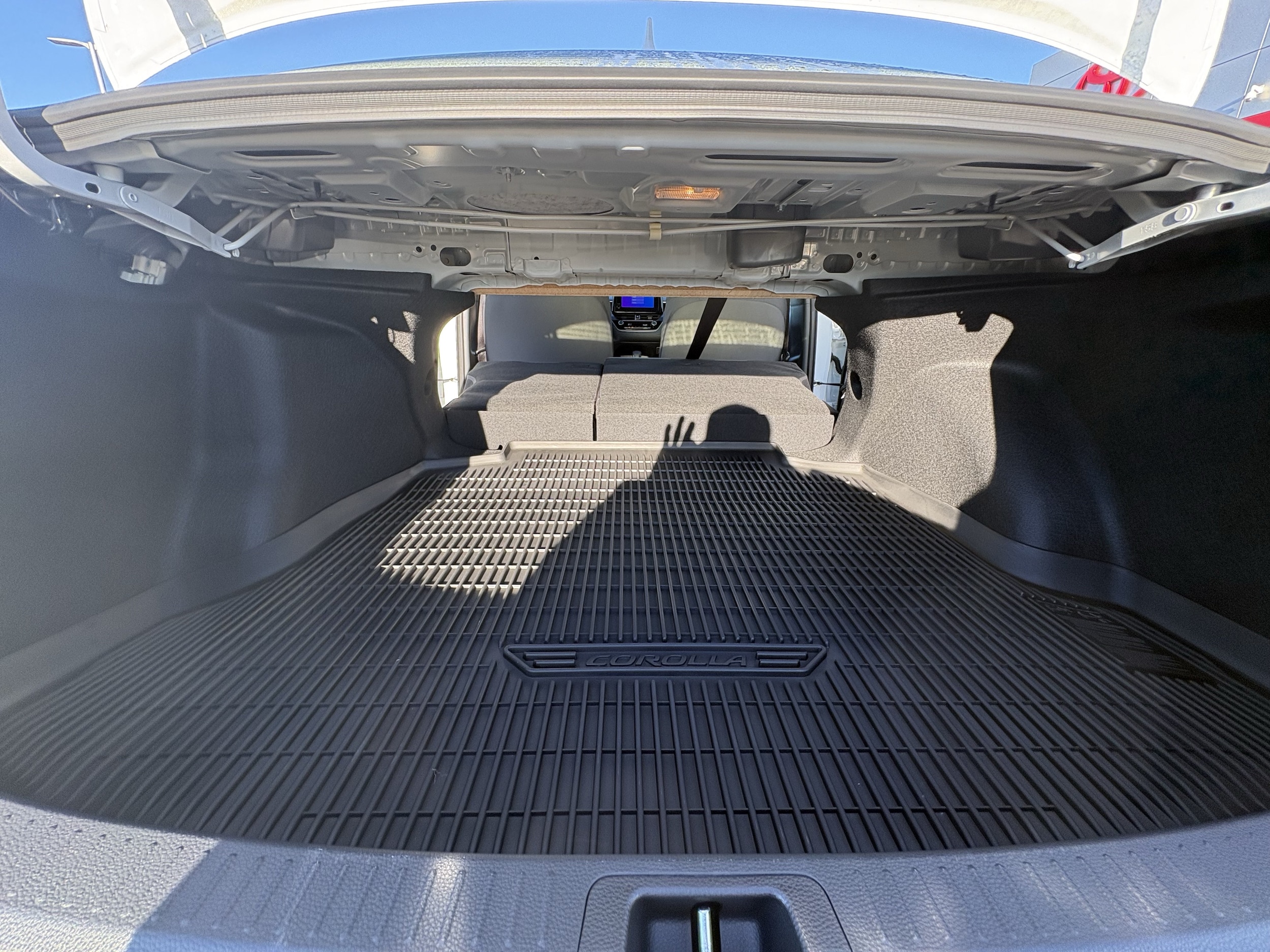2026 Toyota Corolla SE - Photo 11