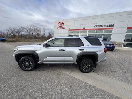 2025 Toyota 4Runner SR5 4WD SR5