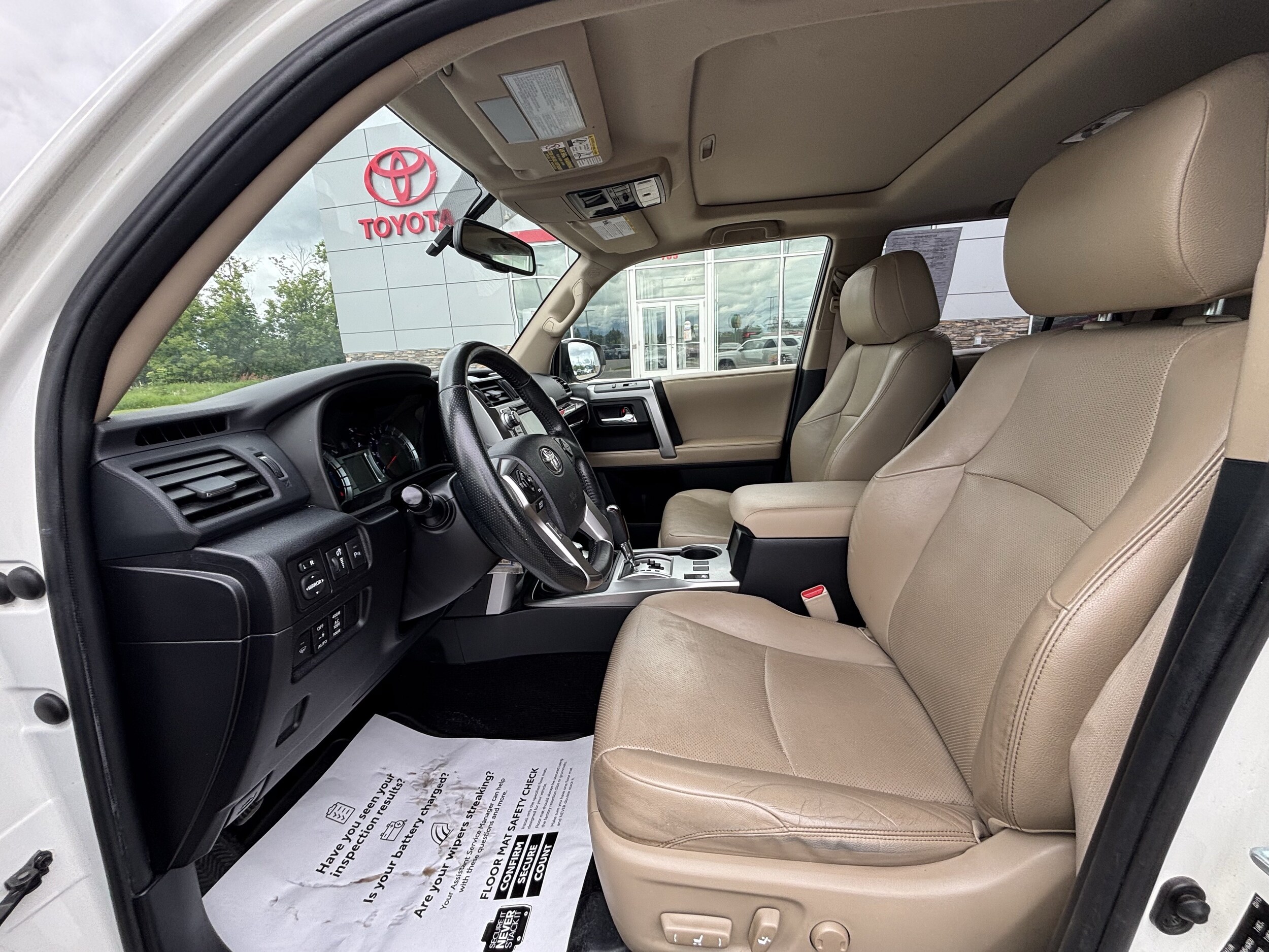 2015 Toyota 4Runner Limited - Photo 9