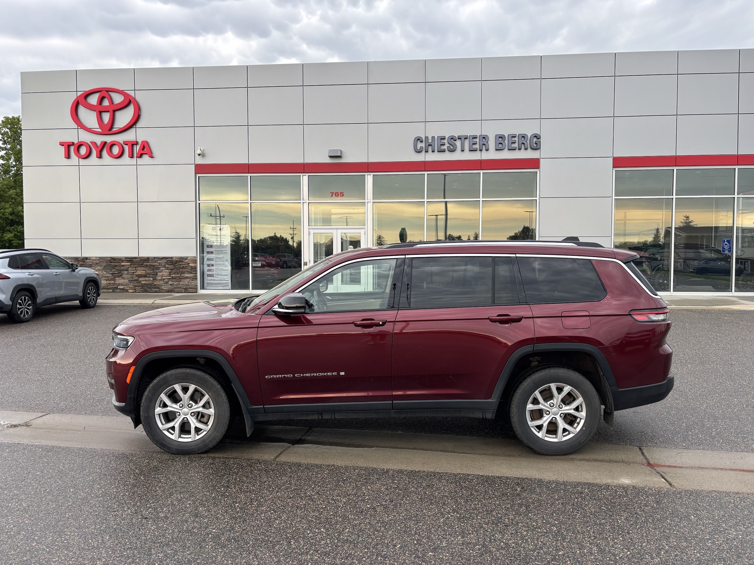 2021 Jeep Grand Cherokee L Limited's photo