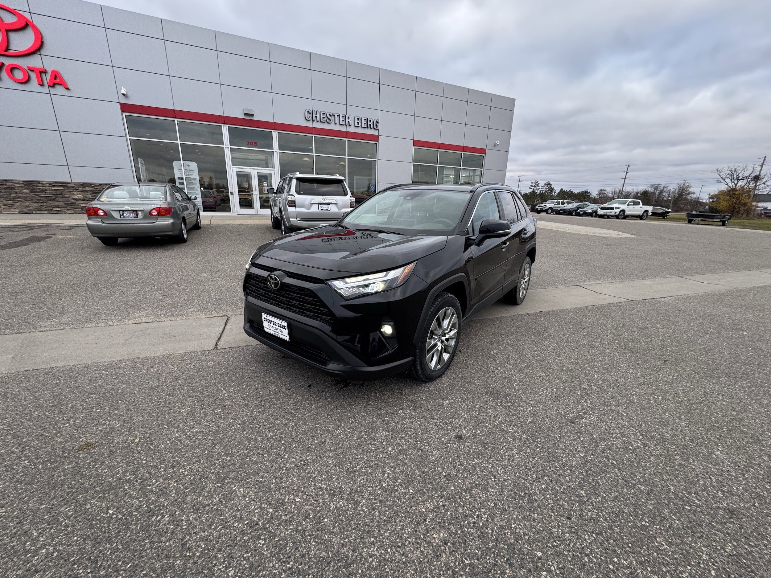 Used 2022 Toyota RAV4 XLE Premium with VIN 2T3A1RFV0NW271037 for sale in Bemidji, Minnesota
