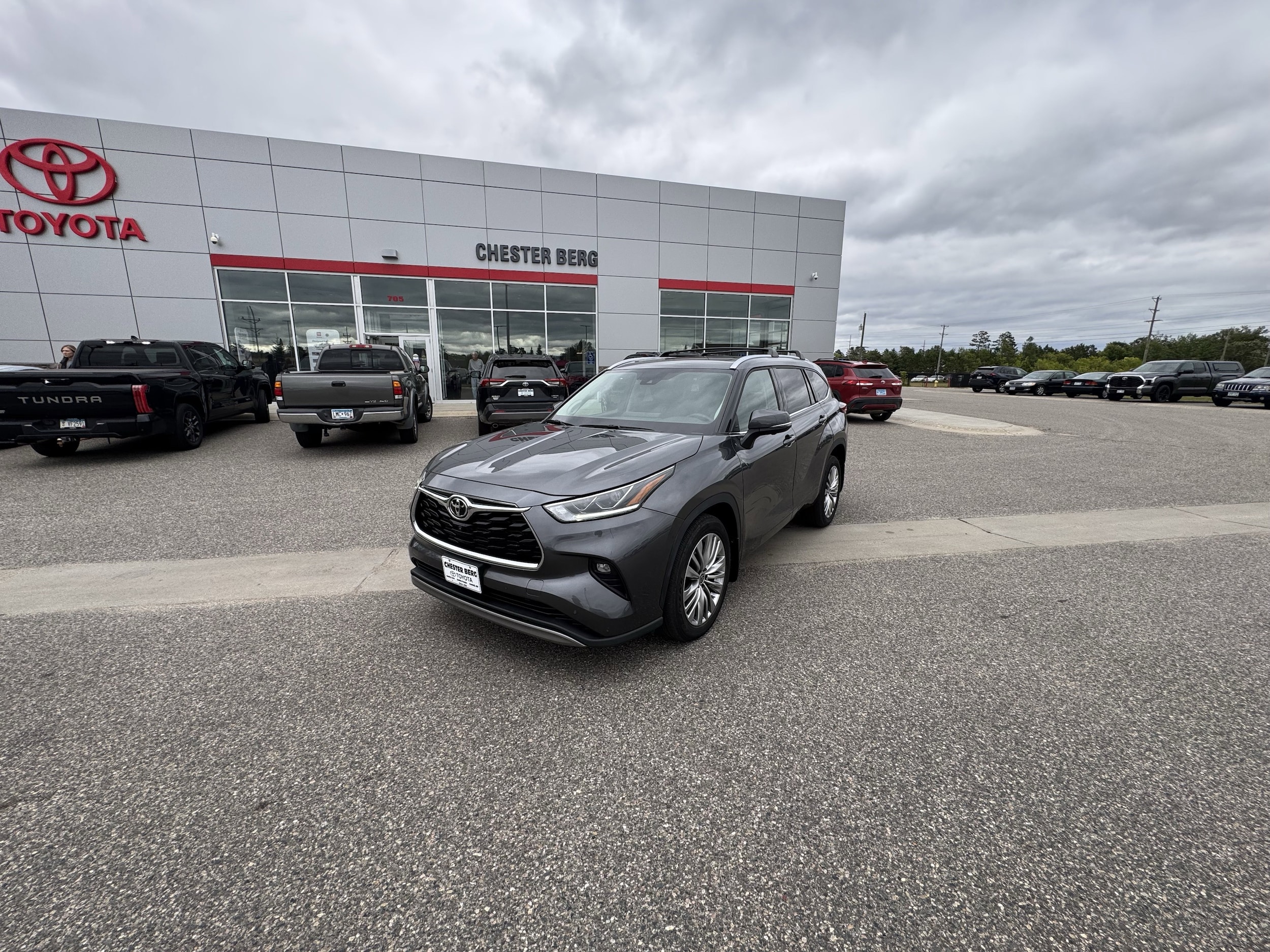 Used 2023 Toyota Highlander Platinum with VIN 5TDKDRBH7PS516383 for sale in Bemidji, Minnesota