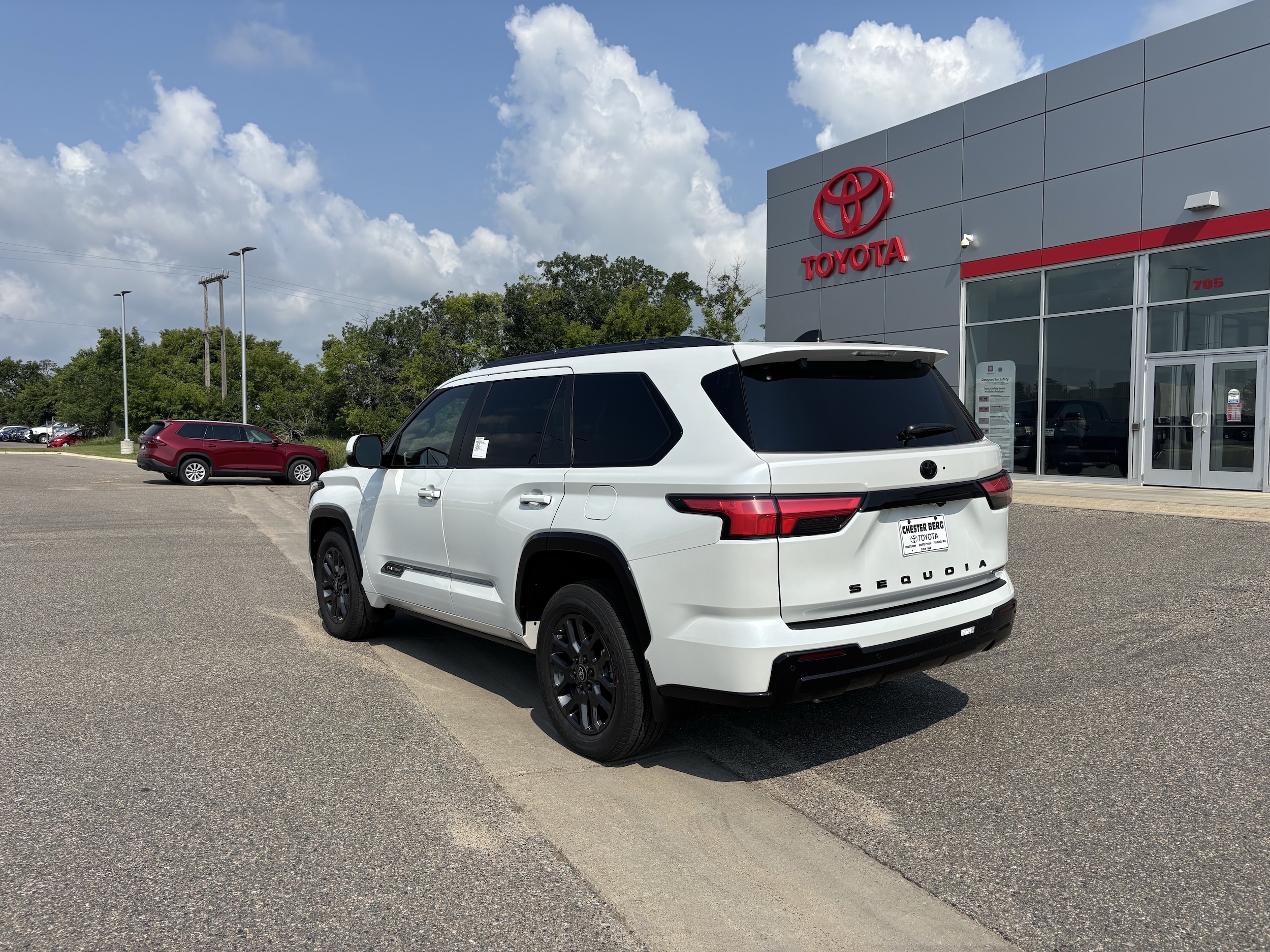 2026 Toyota Sequoia Platinum - Photo 8
