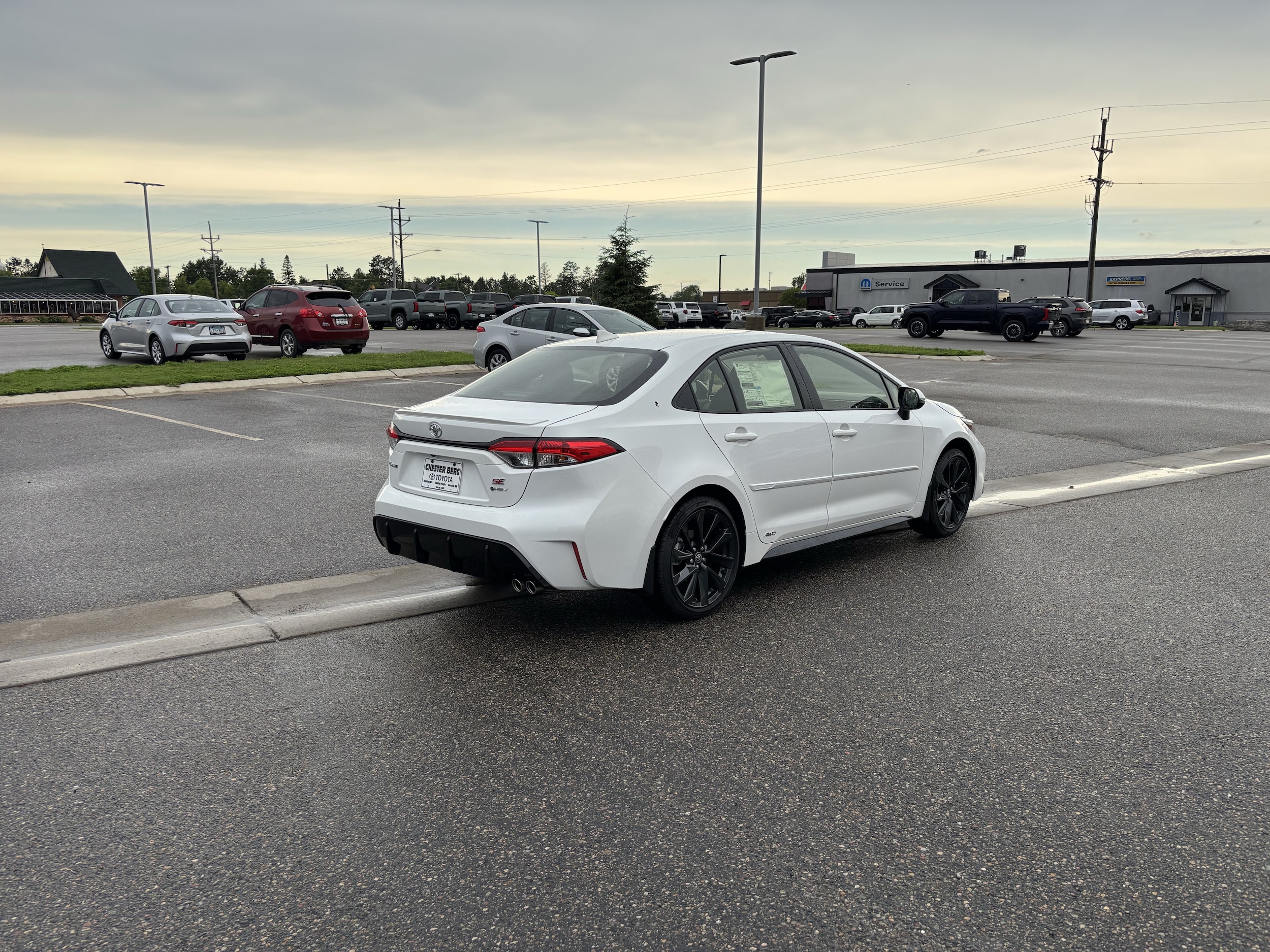 2026 Toyota Corolla SE - Photo 6