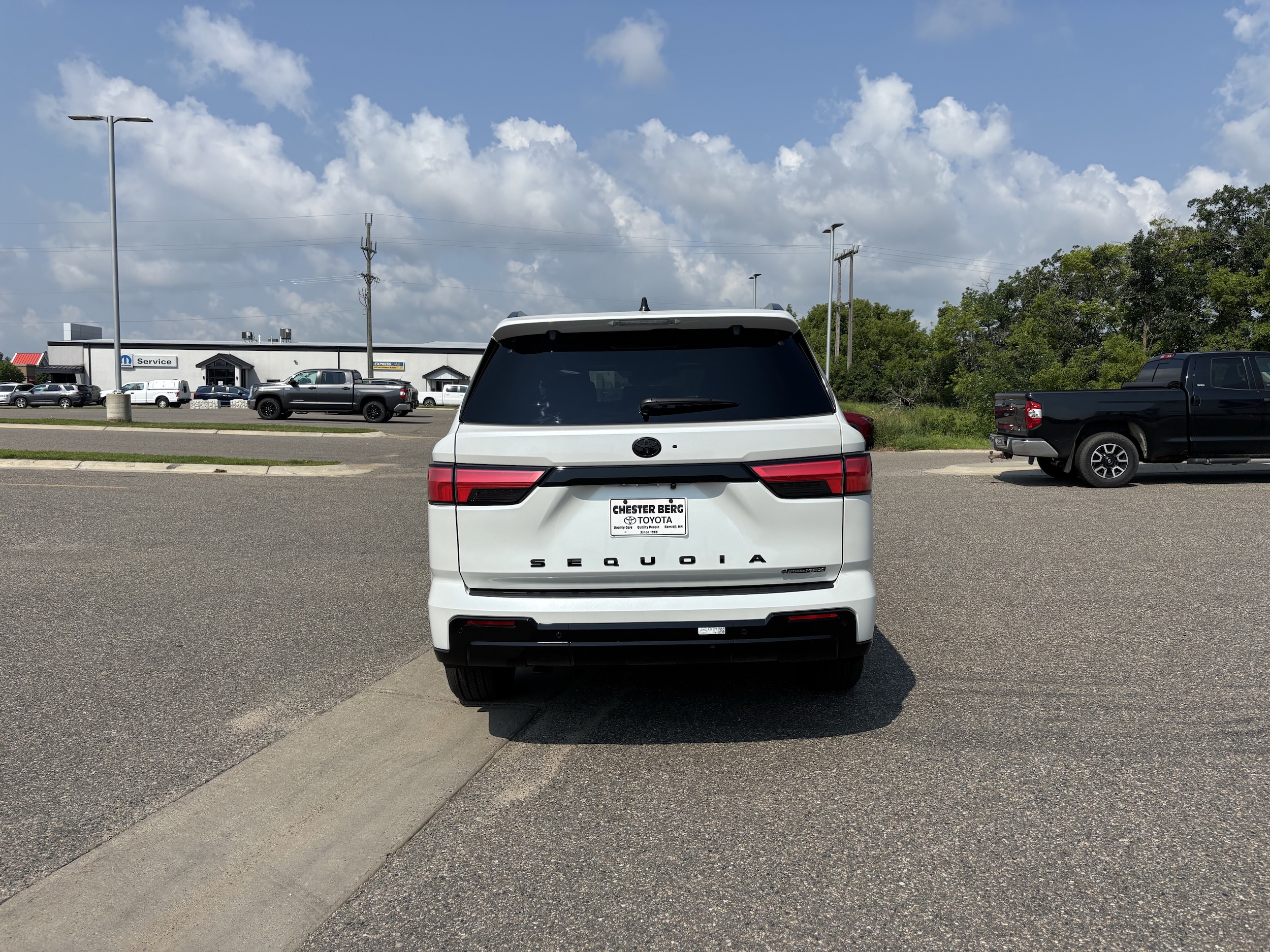 2026 Toyota Sequoia Platinum - Photo 7