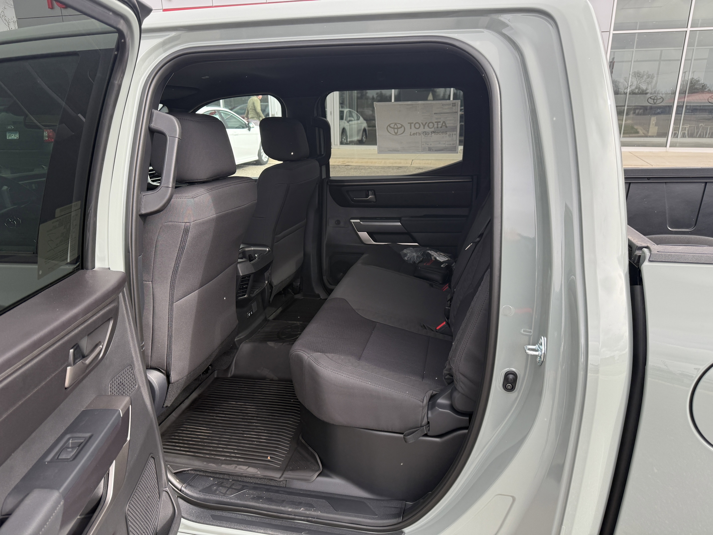 2026 Toyota Tundra SR5 - Photo 11
