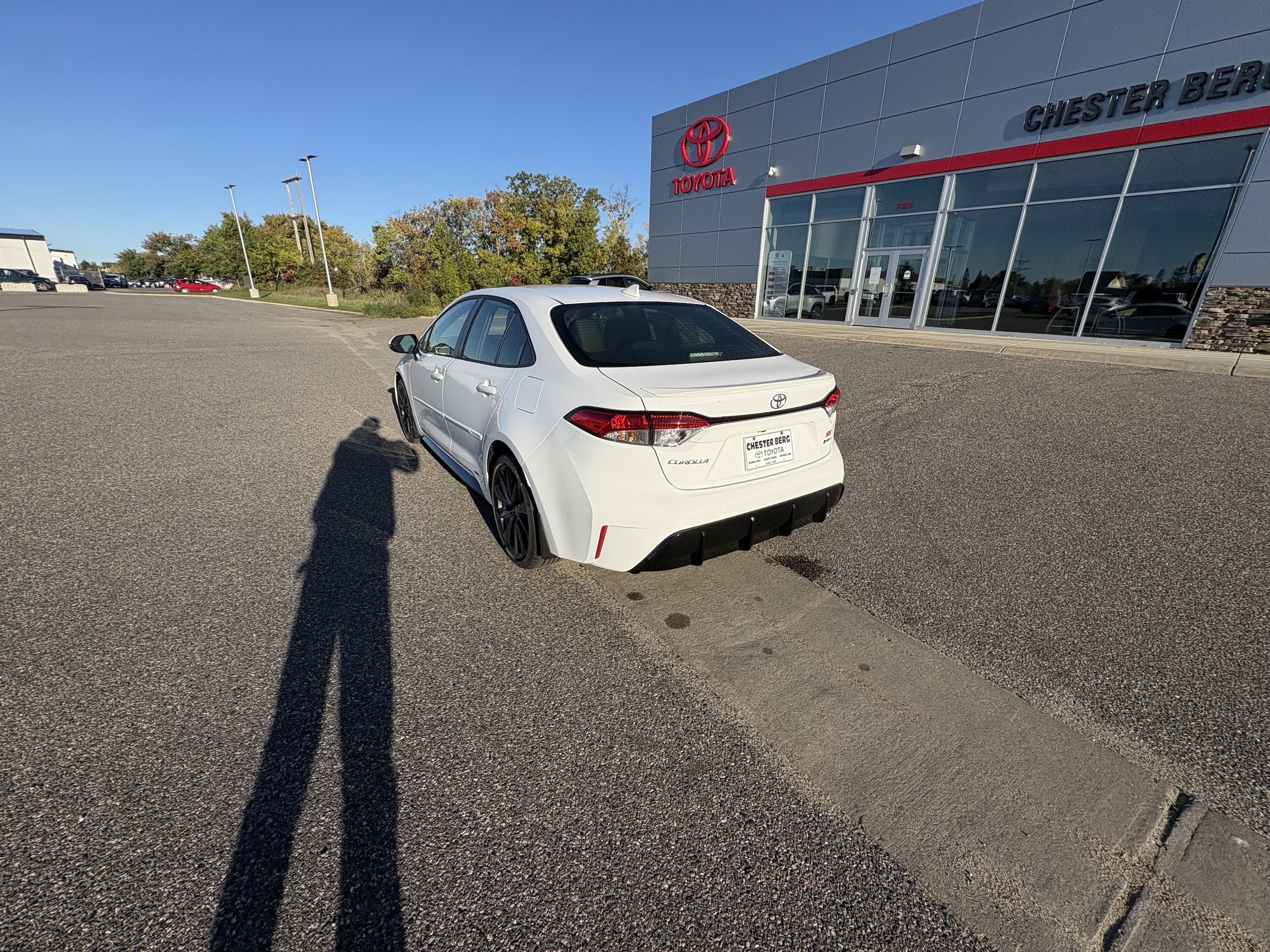 2026 Toyota Corolla SE - Photo 8