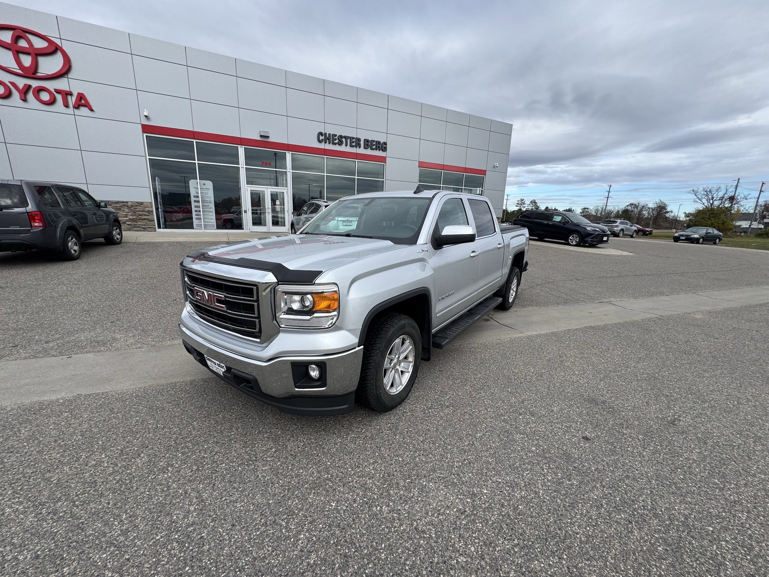 Used 2015 GMC Sierra 1500 SLE with VIN 3GTU2UEC7FG260289 for sale in Bemidji, Minnesota