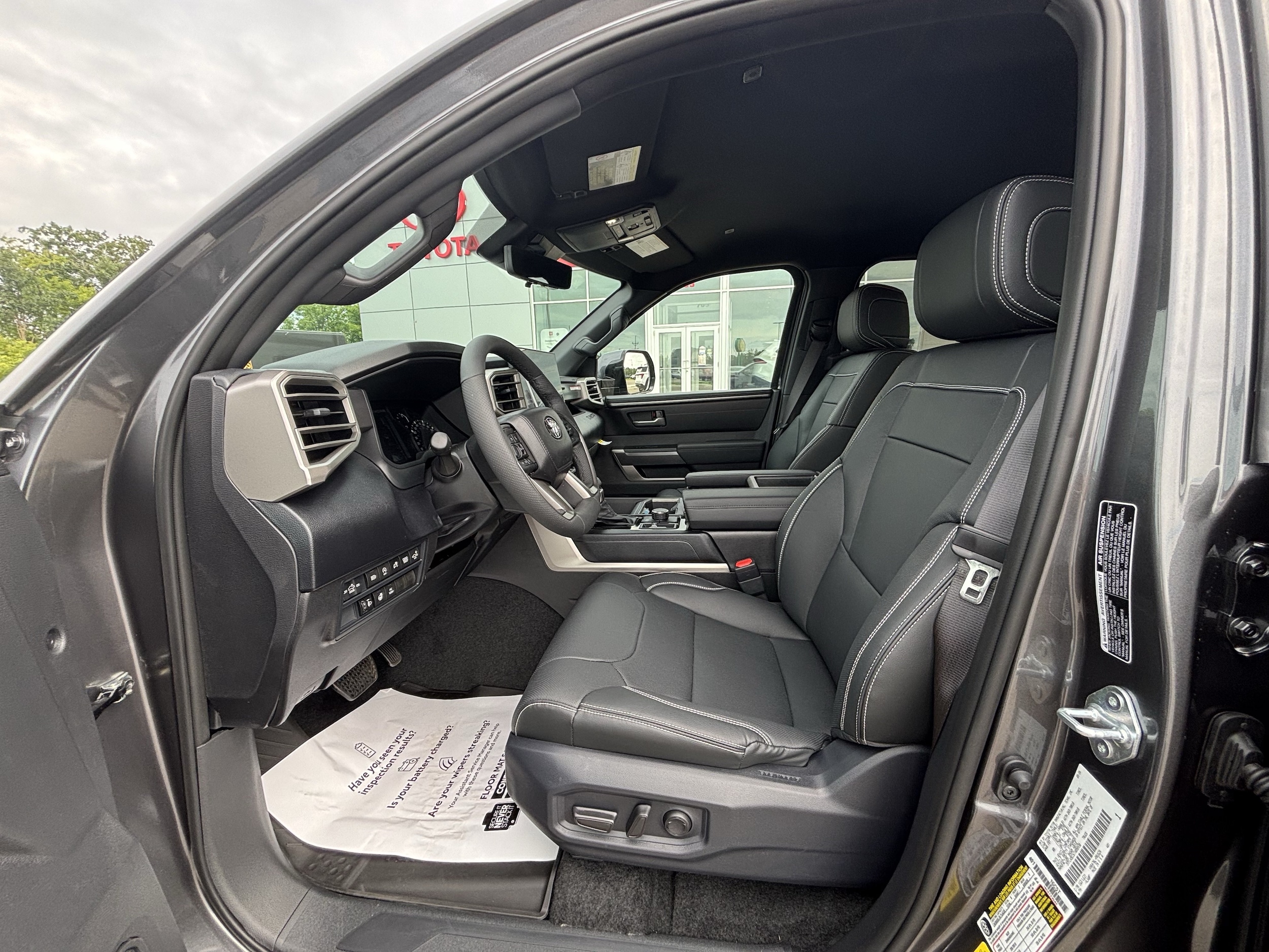 2026 Toyota Tundra SR5 - Photo 10