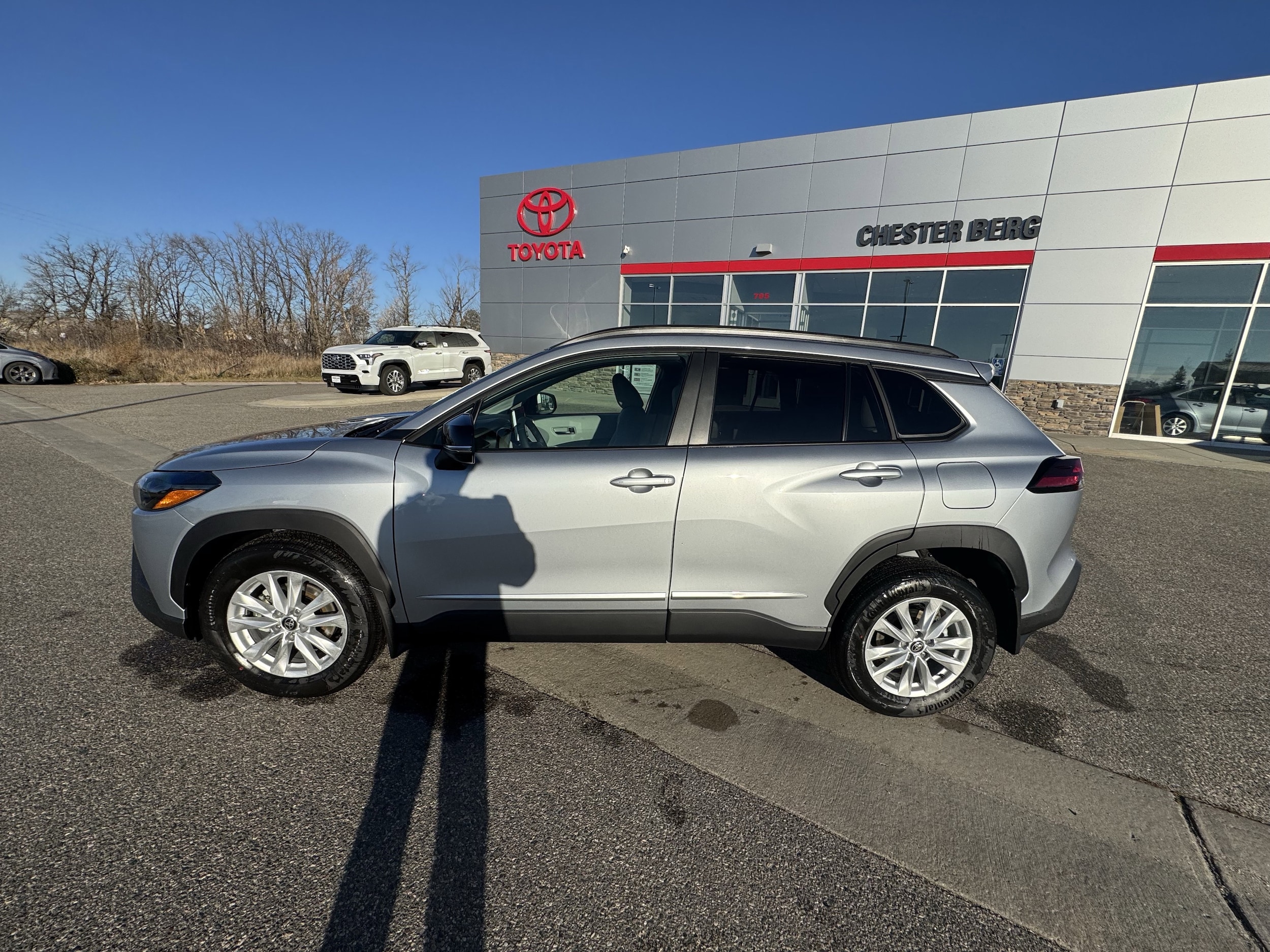 2026 Toyota Corolla Cross LE's photo