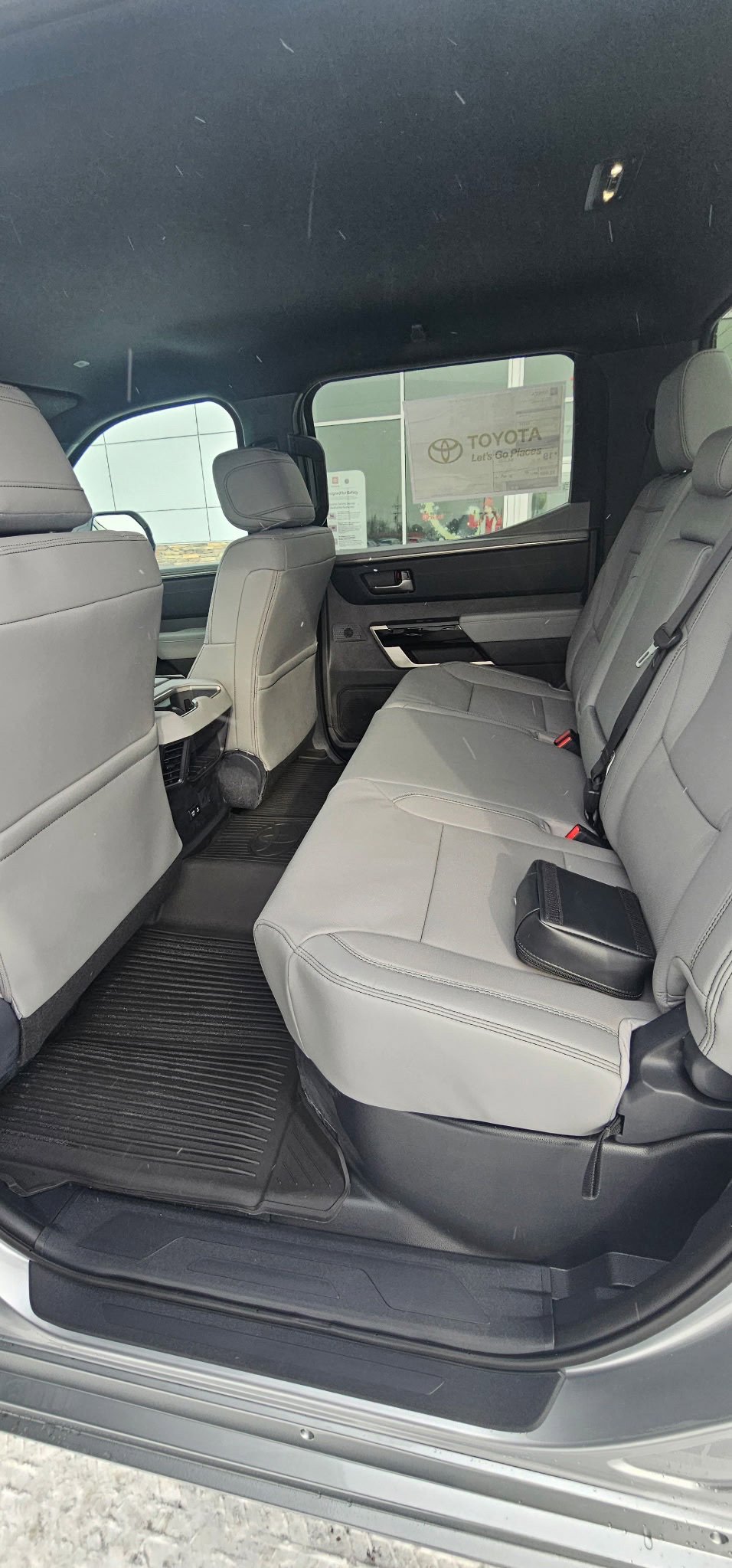 2026 Toyota Tundra Limited - Photo 10