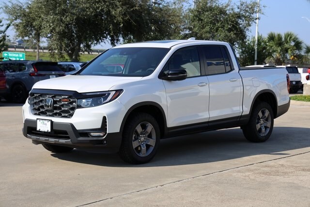 2025 Honda Ridgeline TrailSport photo 3
