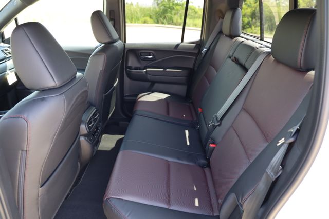 2026 Honda Ridgeline Black Edition - Photo 13