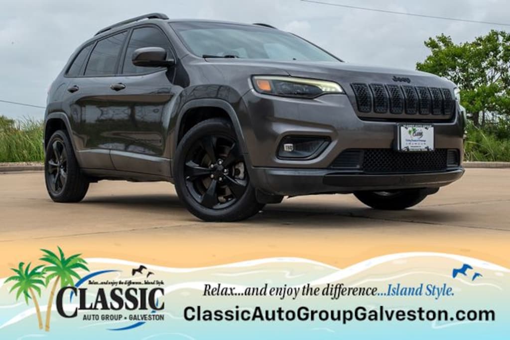 Used 2020 Jeep Cherokee Altitude SUV