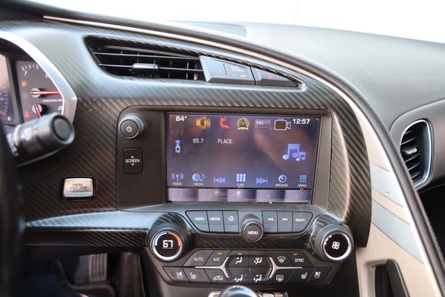 2017 Chevrolet Corvette 2LT - Photo 16
