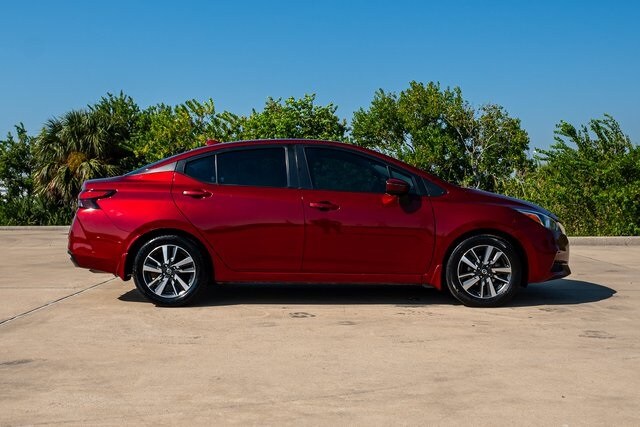 2021 Nissan Versa 1.6 SV photo 4