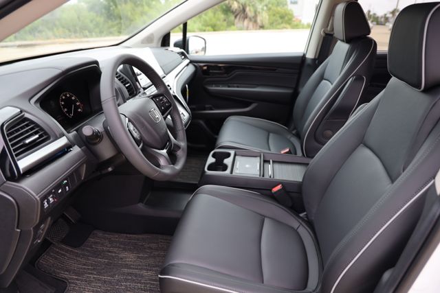 2026 Honda Odyssey Touring - Photo 13