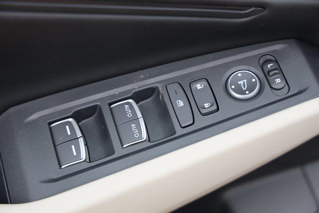 2025 Honda Accord SE - Photo 17